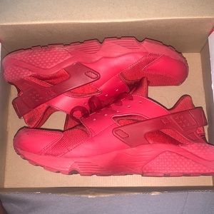 red nike air huarache